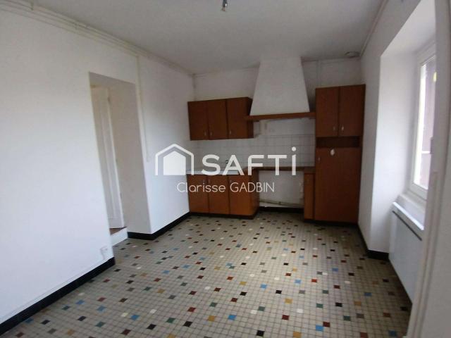 Vente maison 5 pièces Saint Aignan sur Roë 53