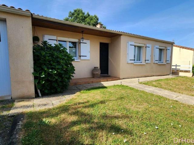 Vente maison 5 pièces Saint Jean de Beugné 85