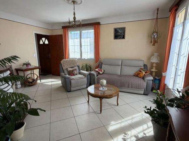 Vente maison 5 pièces Saint Jean de Beugné 85