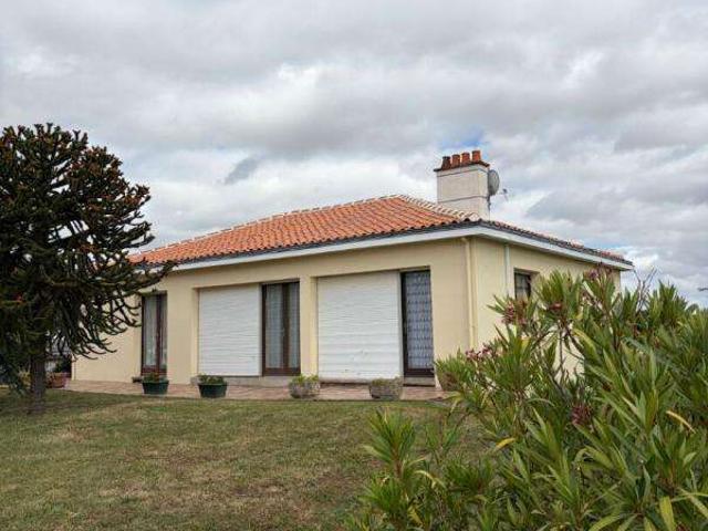 Vente maison 5 pièces Saint Jean de Beugné 85