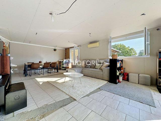 Vente maison 5 pièces Saint Léger de Montbrun 79