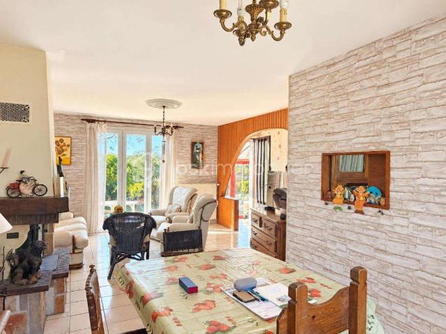 Vente maison 5 pièces Saint Pierre la Cour 53