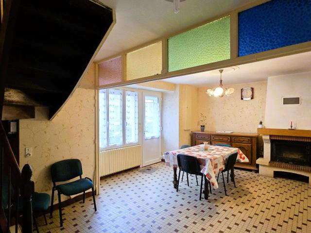 Vente maison 5 pièces Sainte Gemmes le Robert 53