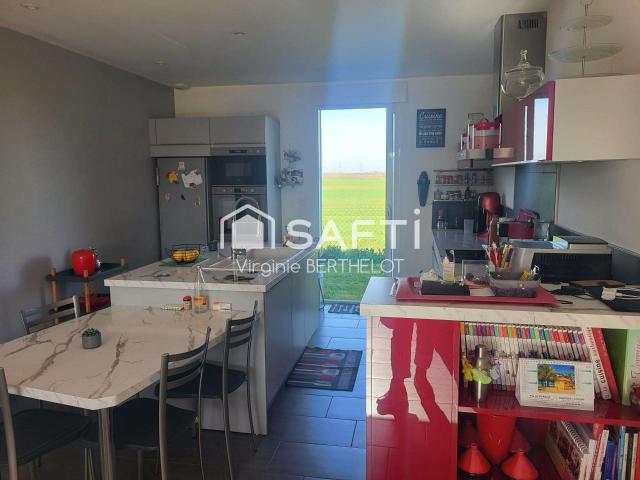 Vente maison 5 pièces Sainte pezenne 79