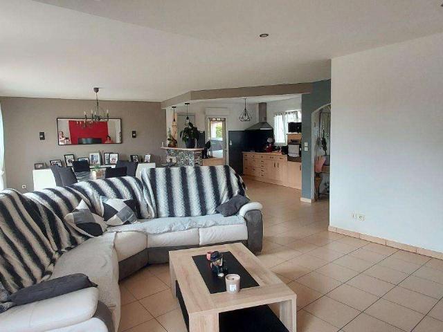 Vente maison 5 pièces Simplé 53