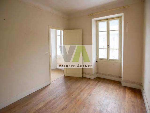 Vente Maison 5 pièces 100 m2 Villeneuve d'Entraunes