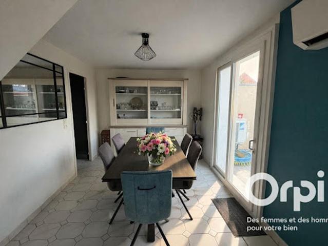 Vente Maison 6 pièces 105 m2 Voisins le Bretonneux