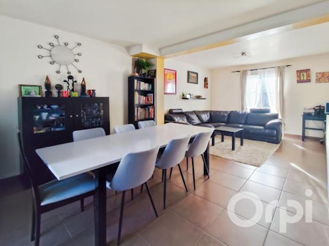 Vente Maison 6 pièces 105.55 m2 Etrépagny