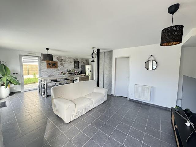 Vente Maison 6 pièces 108 m2 Saint Père Marc en Poulet