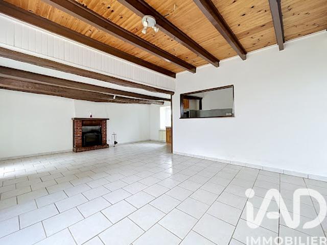 Vente Maison 6 pièces 100 m2 Saint Caradec