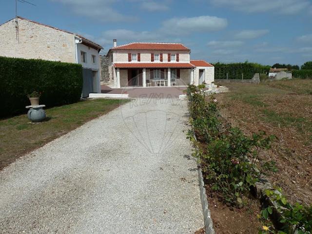 Vente Maison 6 pièces 102 m2 Port d'Envaux