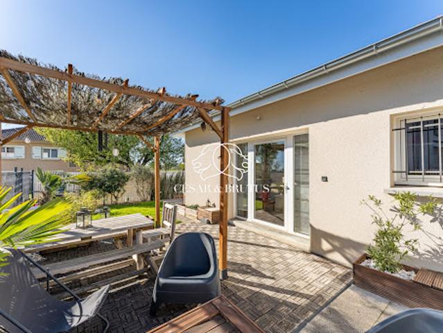 Vente Maison 6 pièces 102 m2 Tramoyes