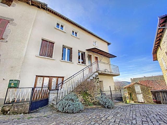 Vente Maison 6 pièces 115 m2 Leynhac