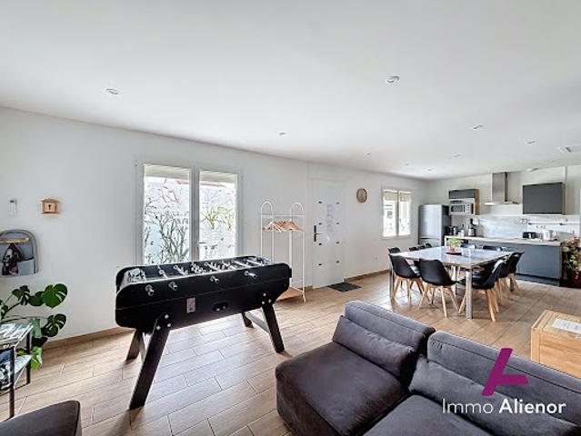 Vente Maison 6 pièces 115 m2 Saint Médard en Jalles