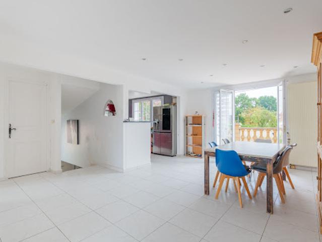 Vente Maison 6 pièces 117 m2 Tremblay en France