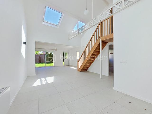 Vente Maison 5 pièces 117.22 m2 Rosny sous Bois