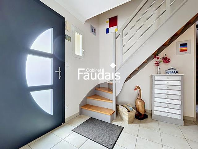 Vente Maison 6 pièces 117.7 m2 Gouville sur Mer