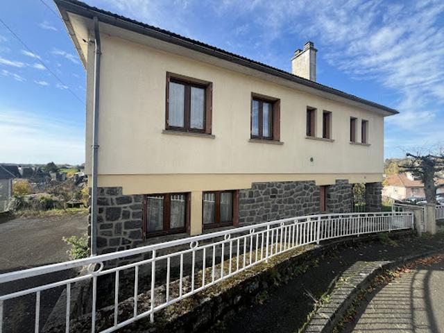 Vente Maison 6 pièces 118.3 m2 Mauriac
