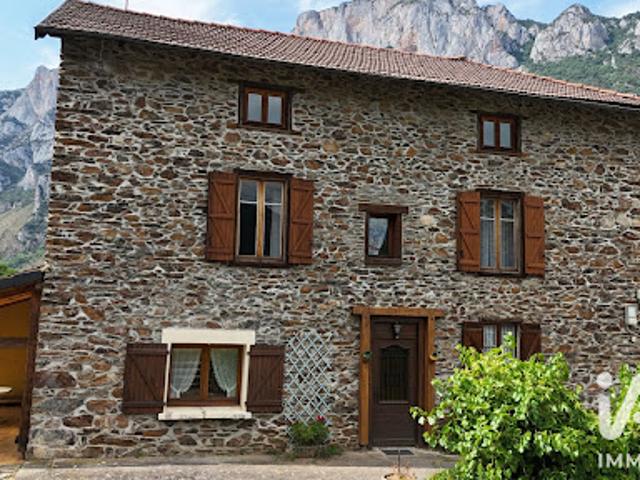 Vente Maison 6 pièces 110 m2 Aulos
