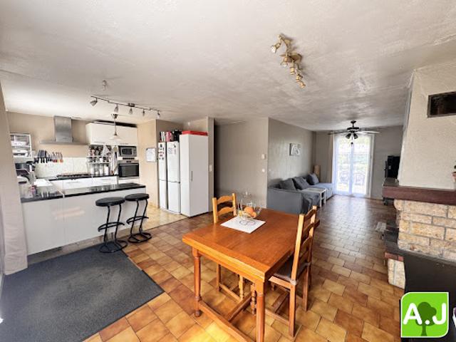 Vente Maison 6 pièces 110 m2 Garennes sur Eure