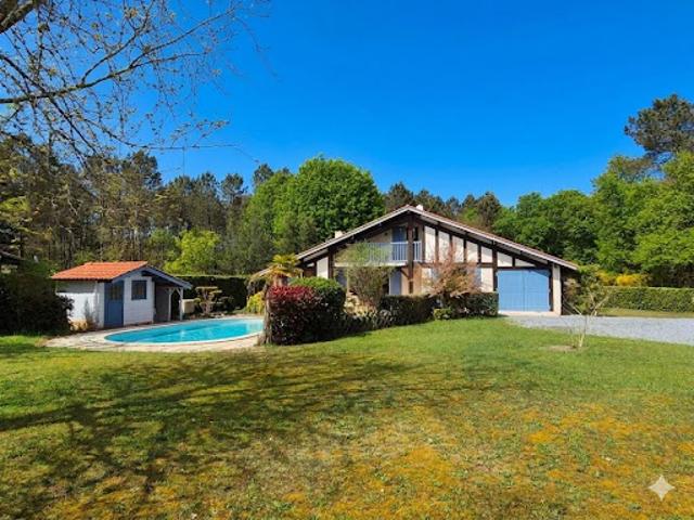 Vente Maison 6 pièces 111 m2 Escource