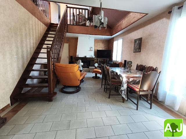 Vente Maison 6 pièces 112 m2 Ezy sur Eure