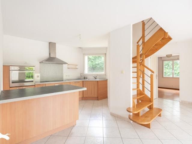 Vente Maison 6 pièces 112 m2 Saint Servais