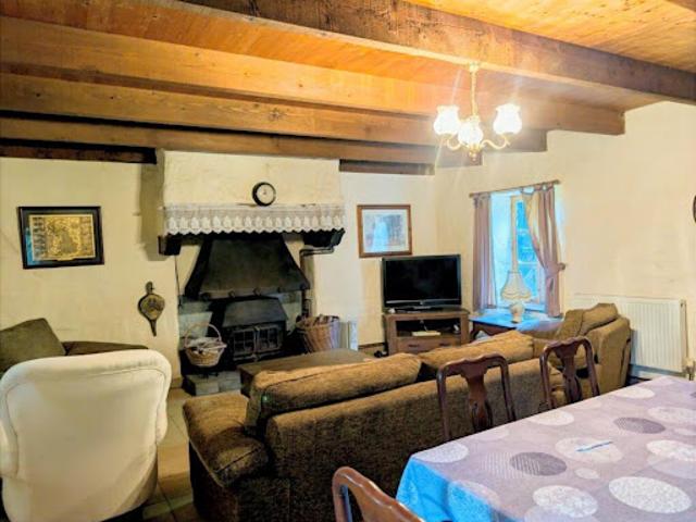 Vente Maison 6 pièces 113 m2 Maël Carhaix
