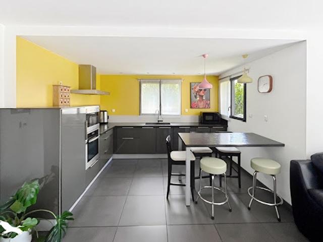 Vente Maison 6 pièces 125 m2 Guiclan