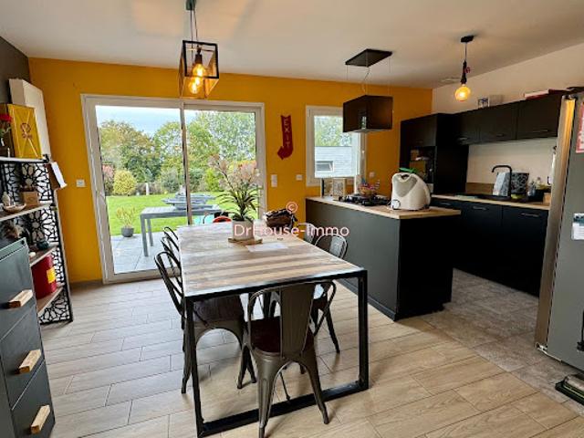 Vente Maison 6 pièces 125 m2 Saint Quentin au Bosc