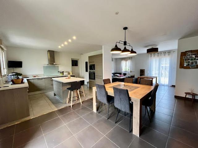 Vente Maison 6 pièces 127 m2 Ambazac