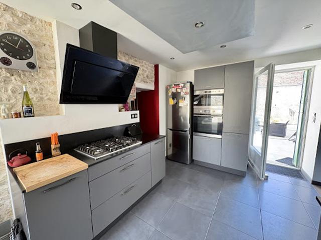 Vente Maison 6 pièces 127 m2 Courcelles