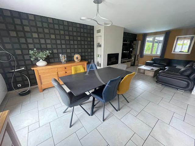 Vente Maison 6 pièces 127.39 m2 Ferrières en Bray
