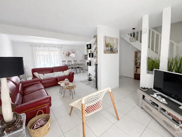 Vente Maison 6 pièces 128 m2 Ozoir la ferriere