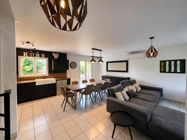Vente Maison 6 pièces 128.42 m2 Saint Savin