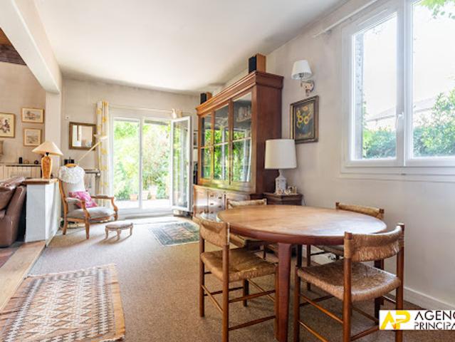 Vente Maison 6 pièces 129 m2 Le Mesnil le Roi