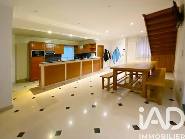 Vente Maison 6 pièces 129 m2 Vitry sur Seine