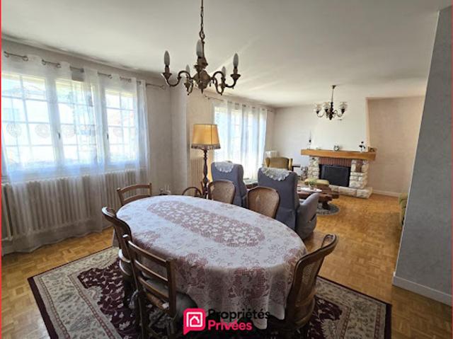 Vente Maison 6 pièces 177.66 m2 Montfermeil