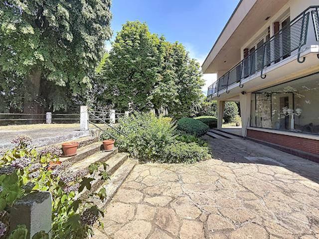 Vente Maison 6 pièces 120 m2 Collonges au Mont d'Or