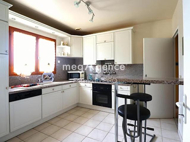 Vente Maison 6 pièces 120 m2 Jouy le Châtel