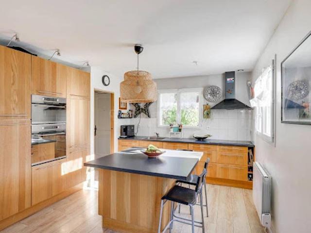 Vente Maison 6 pièces 120 m2 Suresnes