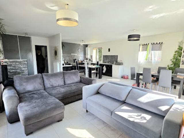 Vente Maison 6 pièces 121 m2 Chevrieres
