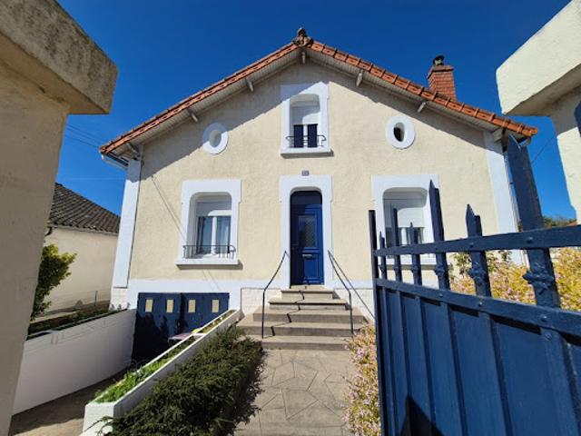 Vente Maison 6 pièces 121 m2 Gond Pontouvre