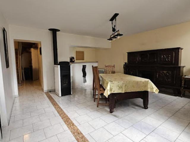Vente Maison 6 pièces 121 m2 Le Lude