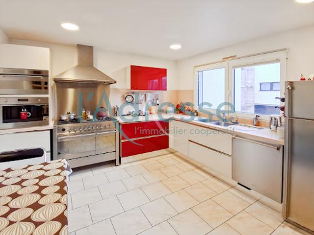 Vente Maison 6 pièces 121.46 m2 Suresnes