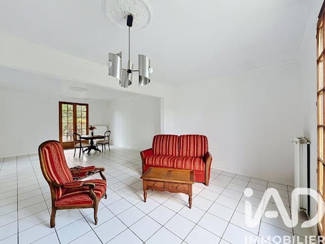 Vente Maison 6 pièces 122 m2 Montigny le Bretonneux