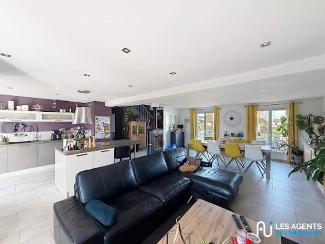 Vente Maison 6 pièces 134 m2 Marcilly en Villette