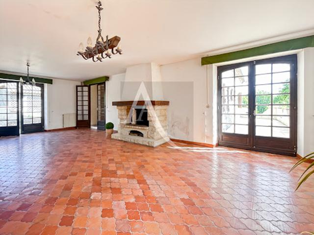 Vente Maison 6 pièces 134 m2 Montaigu de Quercy