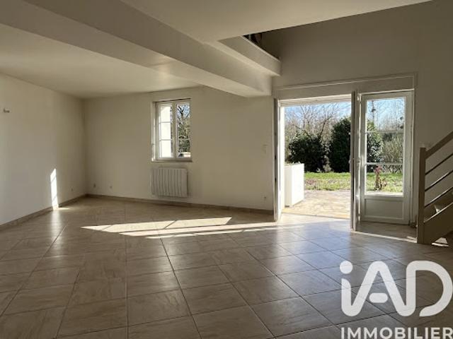 Vente Maison 6 pièces 134 m2 Neuilly Saint Front