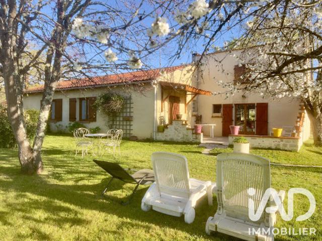 Vente Maison 6 pièces 134 m2 Saint Pierre de Clairac